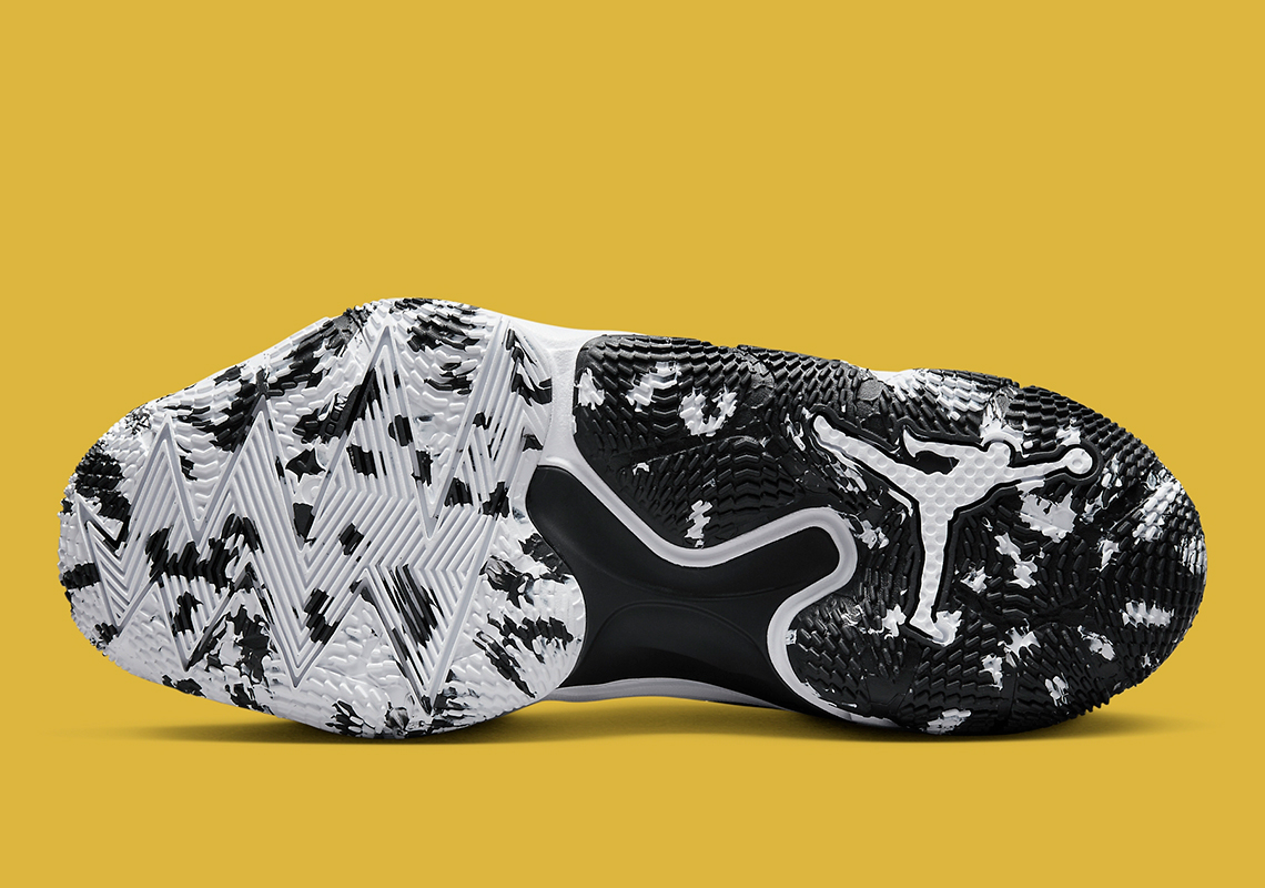 Đánh giá mẫu giày Jordan Why Not 0.6 Black/Metallic Gold của Russell Westbrook. - 5