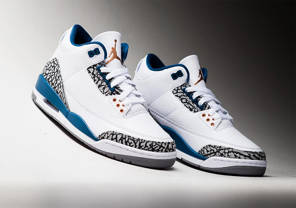 Địa điểm bán Air Jordan 3 Retro Wizards PE - 1