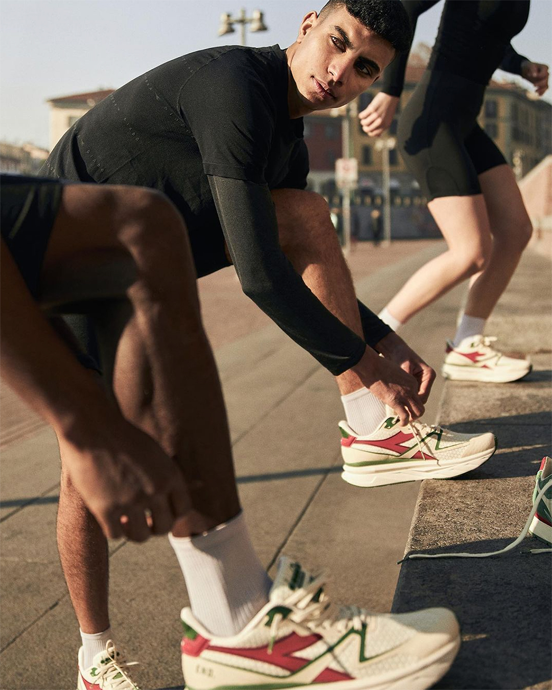 Diadora và END. Clothing kết hợp phát hành giày V7000 'Milano' mới - 8