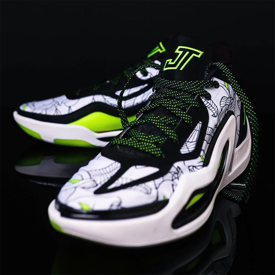 Điểm danh với đôi giày Jordan JT1 'Momma's Boy' PE của Jayson Tatum - 2