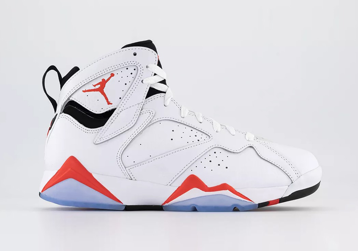 Điều đầu tiên tôi nhận thấy về Air Jordan 7 White/Infrared là vẻ đẹp của nó - 2