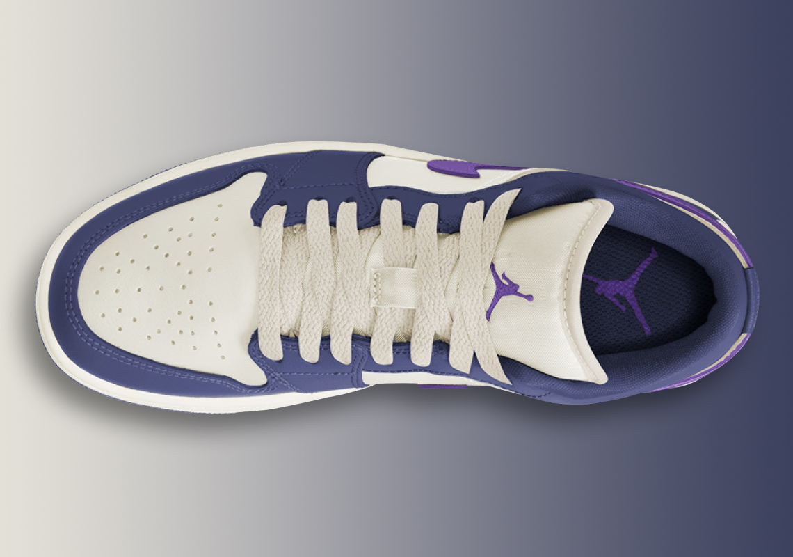 Đôi Air Jordan 1 Low dành cho nữ này được thiết kế để tận dụng màu tím và màu cánh buồm - 3