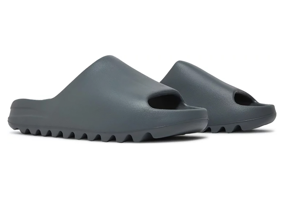 Đôi dép Yeezy Slides: Phiên Bản Slate Grey Sắp Ra Mắt Tại Các Cửa Hàng Lớn vào Tháng 8! - 1