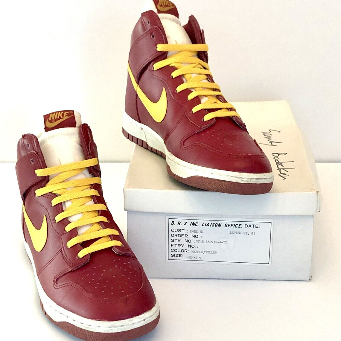 Đôi Giày Đặc Biệt Pre Be True To Your School Sandy Bodecker Độc Đáo - 3