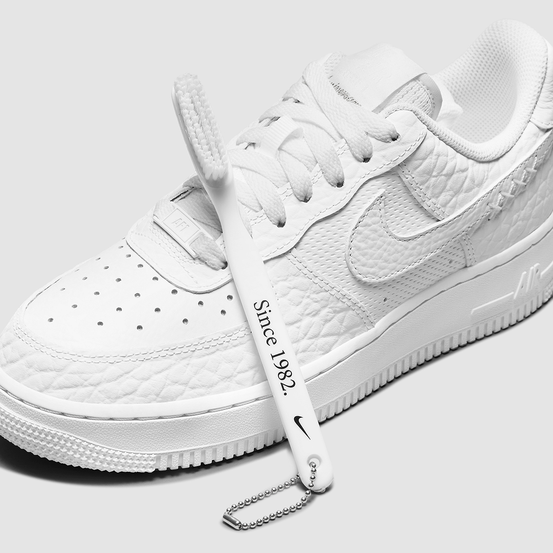 Đôi giày Nike Air Force 1 Low Color Of The Month màu trắng - 2