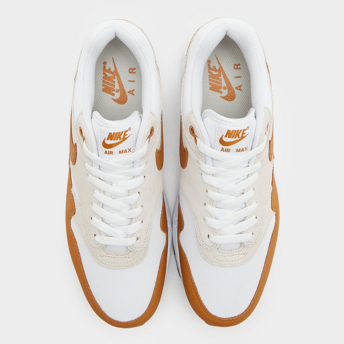 Đôi giày Nike Air Max 1 được phủ màu Magma Orange trên miếng che bùn - 3