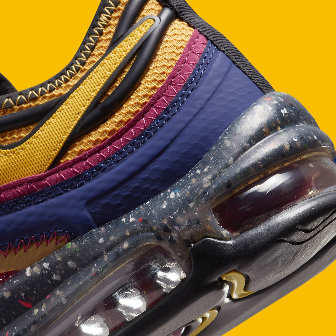 Đôi giày Nike Air Max Max Terrascape 97 Màu vàng sáng với Maroon - 8