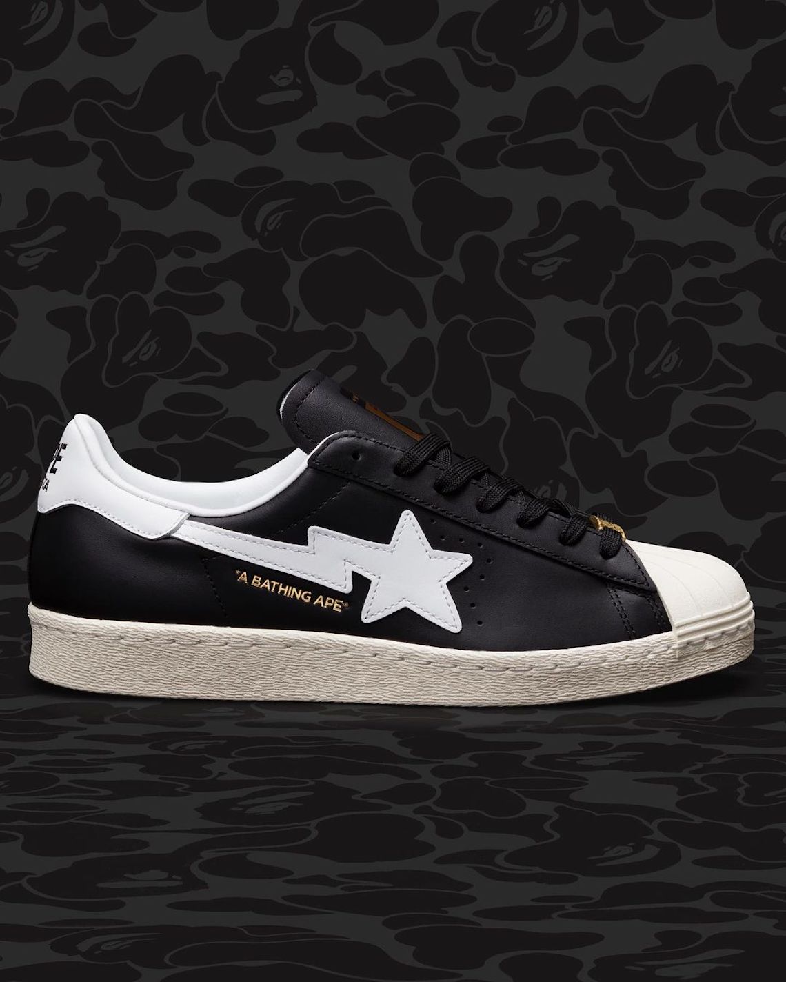 Đôi giày sneaker A BATHING APE® x adidas Superstar Black/White - 2