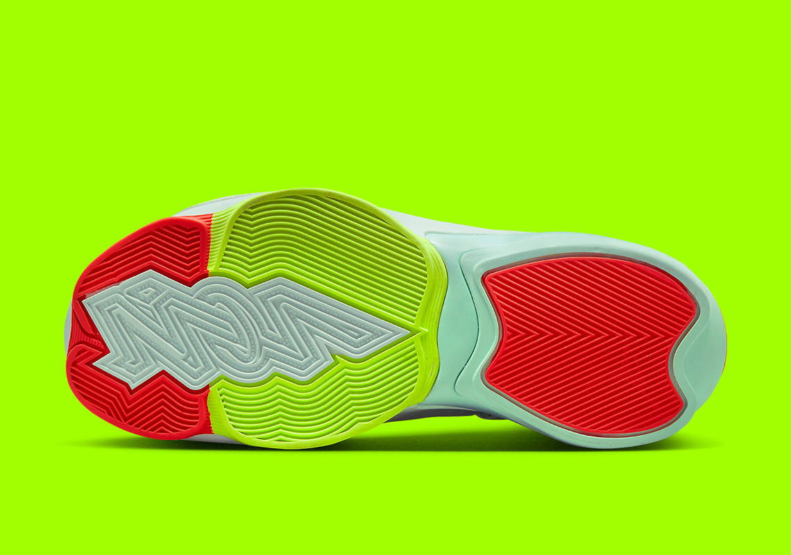 Đôi giày  sneaker Jordan Zion 2 GS với màu Barley Green/Volt - 5