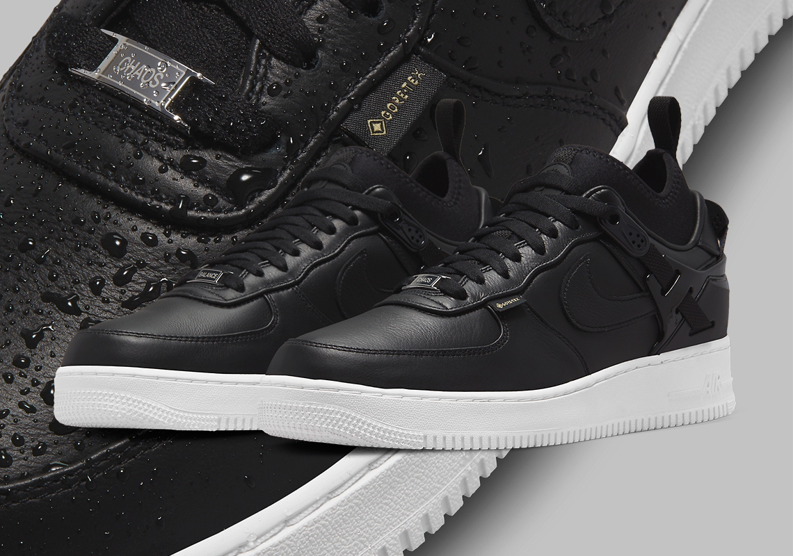 Đôi giày sneaker Nike Air Force 1 Gore-Tex Black xuất hiện trong màu đen - 1
