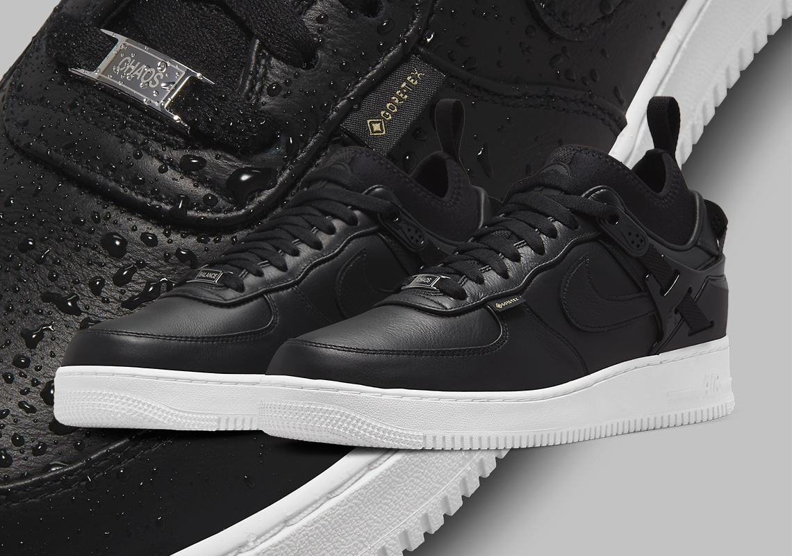 Đôi giày sneaker Nike Air Force 1 Gore-Tex "Black" xuất hiện trong màu đen