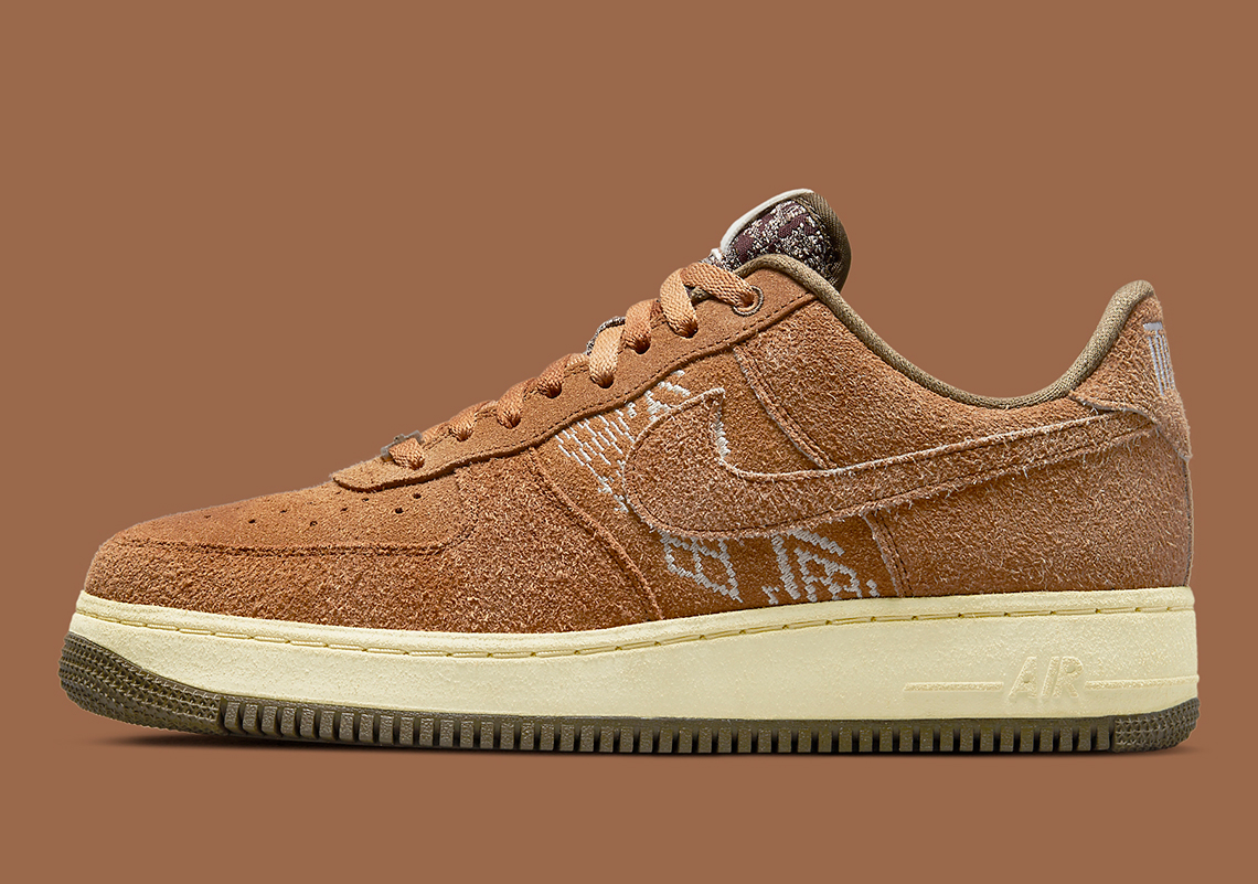 Đôi giày sneaker Nike Air Force 1 NAI-KE với màu nâu - 2