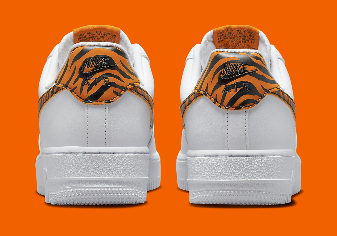 Đôi giày sneaker nữ Nike Air Force 1 Low này có họa tiết sọc - 5