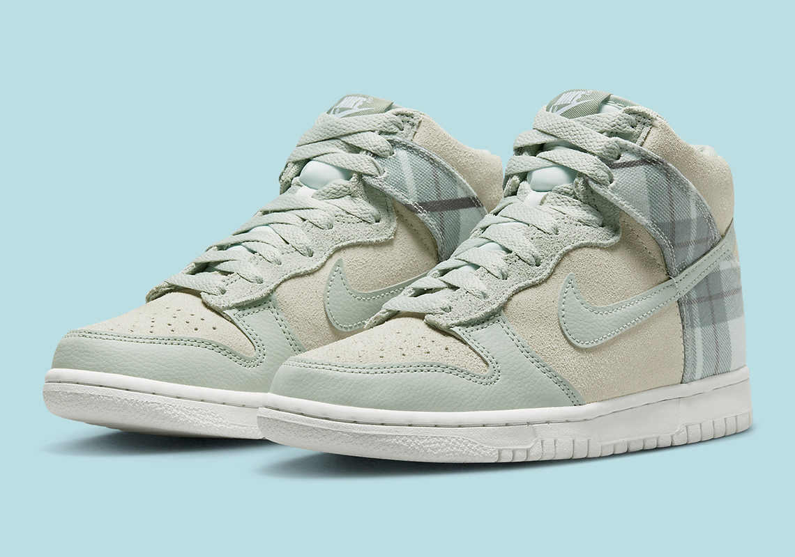 Đôi giày sneaker trẻ em Nike Dunk High GS được trang trí kẻ sọc. - 2