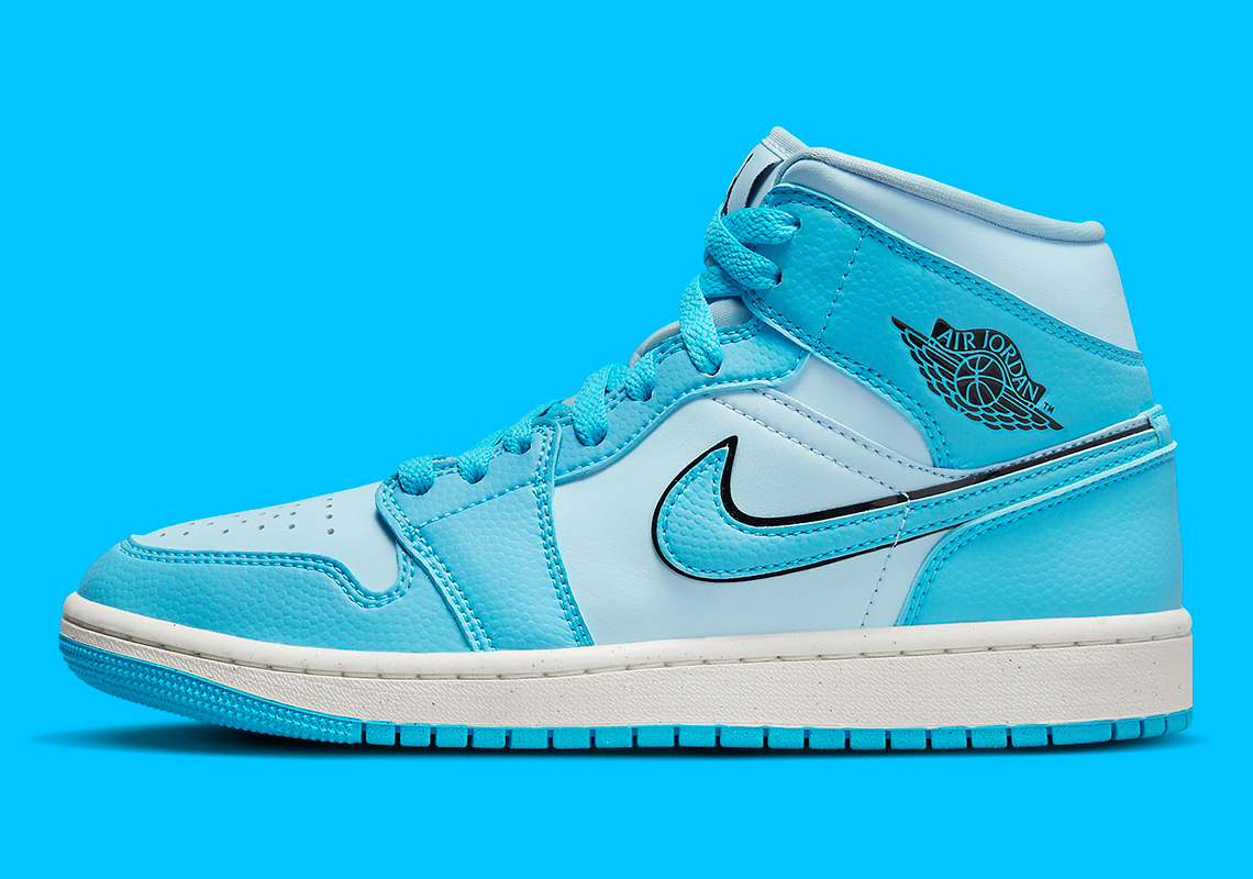 Đôi giày sneakerAir Jordan 1 Mid "University Blue"