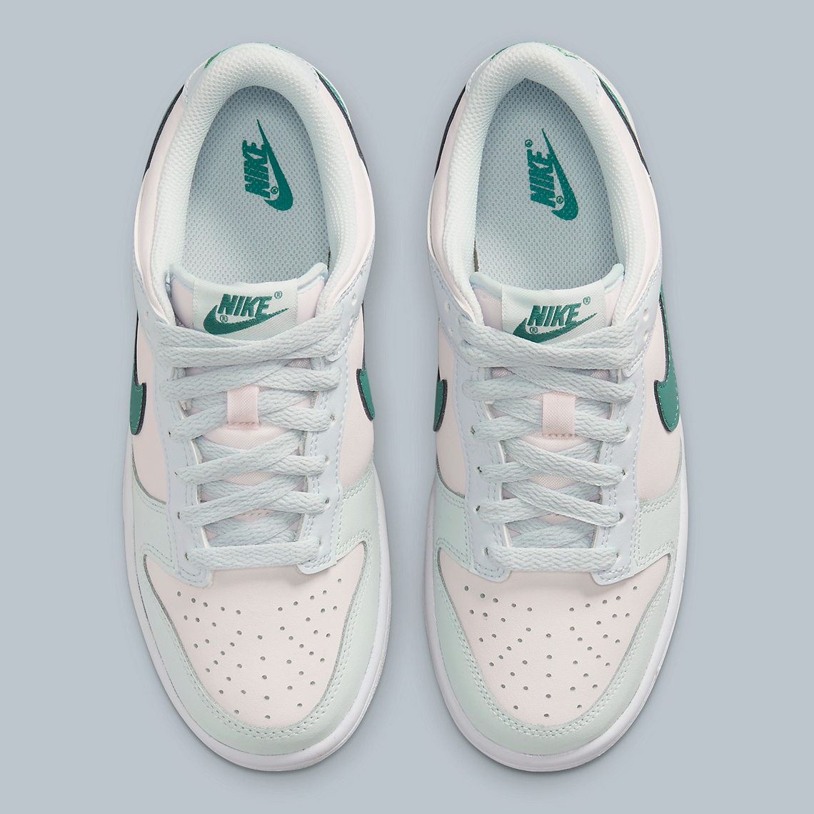 Đôi giày trẻ em Nike Dunk Low Green Blue Pink - 3