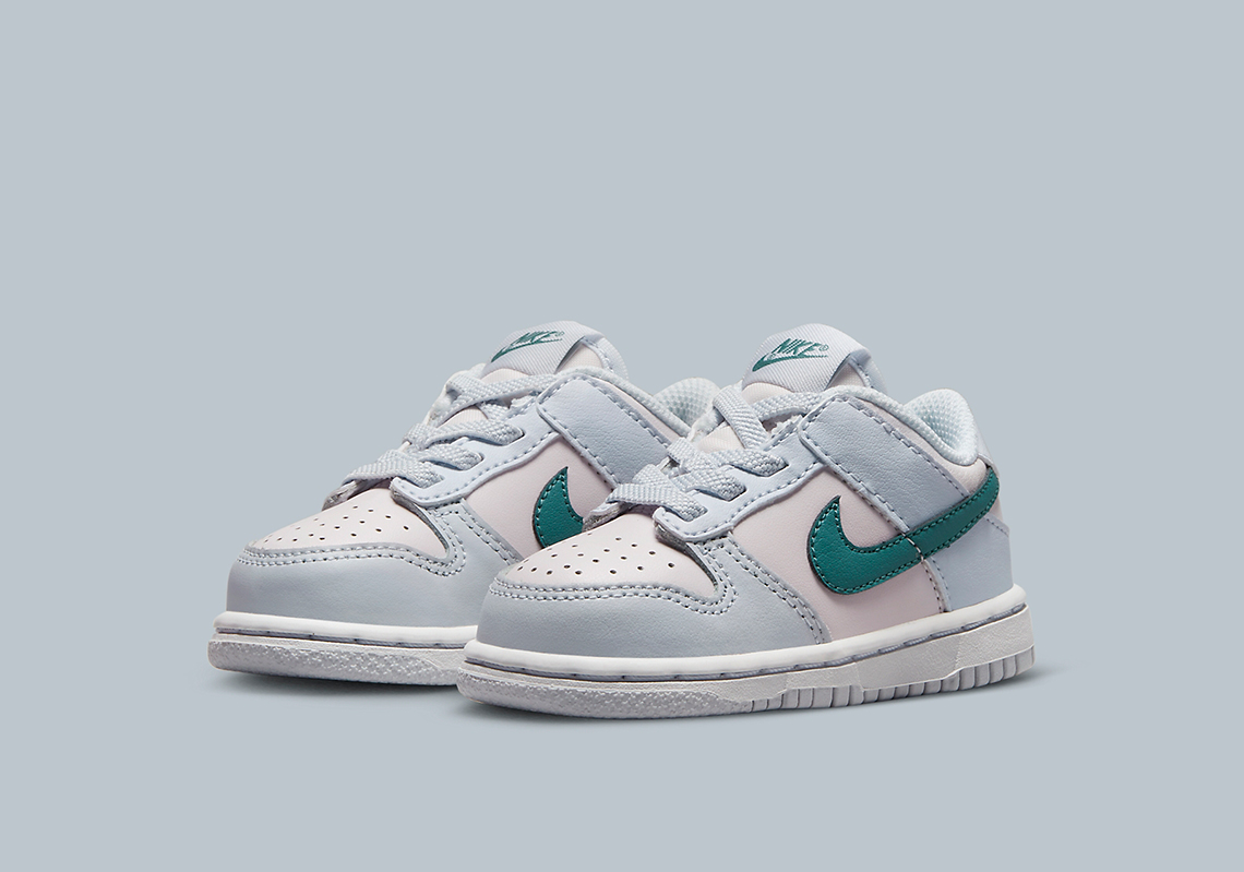 Đôi giày trẻ em Nike Dunk Low Green Blue Pink - 7
