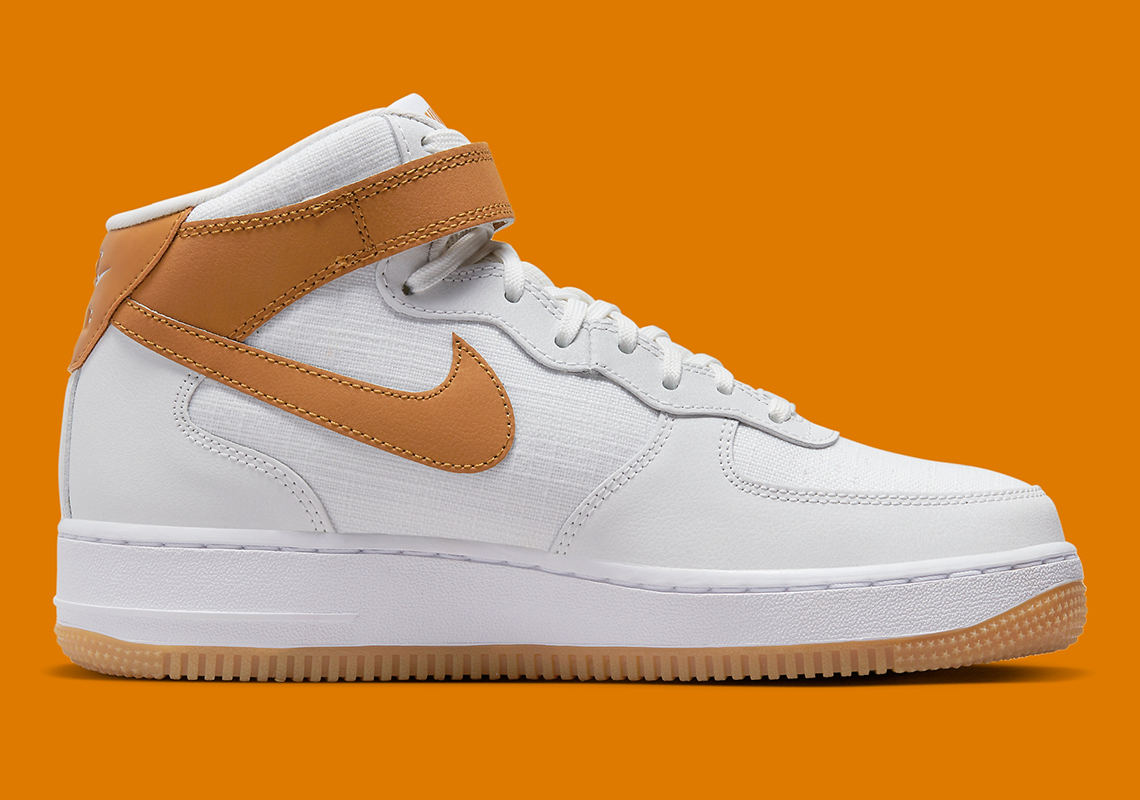 Đôi Nike Air Force 1 Mid với các điểm nhấn in hình Desert Ocher rất thú vị - 3
