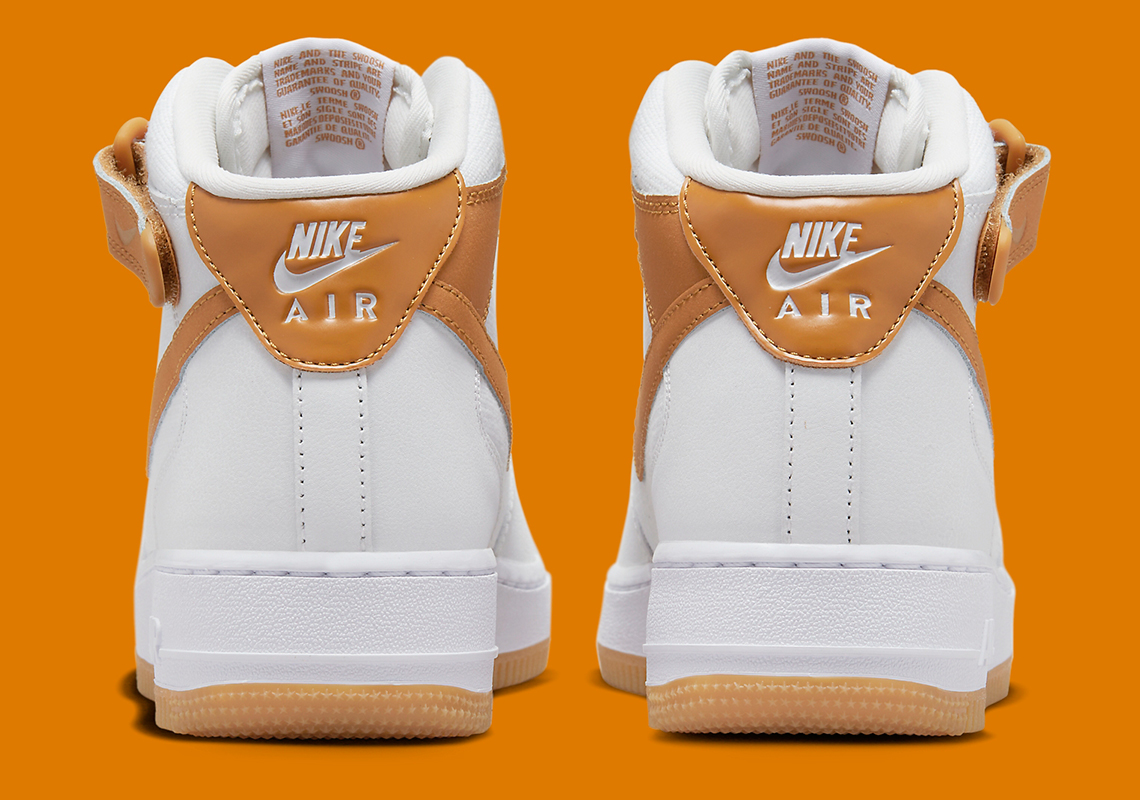 Đôi Nike Air Force 1 Mid với các điểm nhấn in hình Desert Ocher rất thú vị - 4