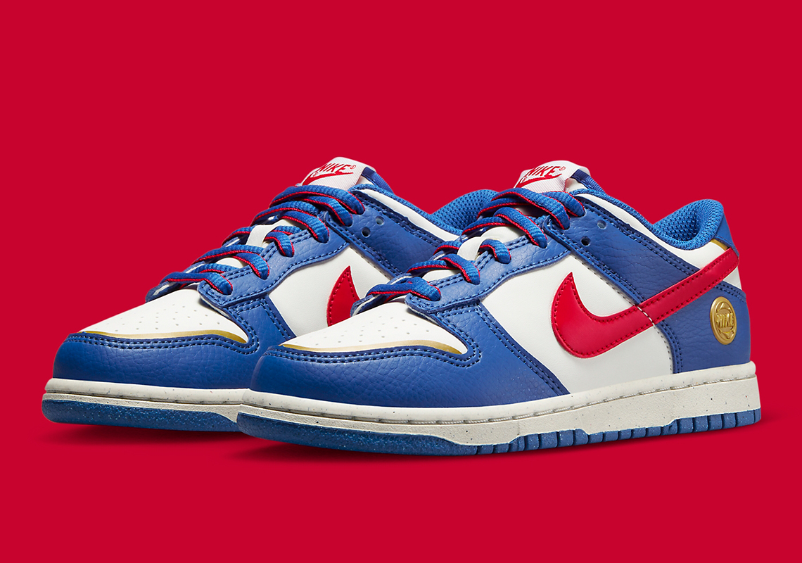 Đôi Nike Dunk Low này giúp thực hiện ước mơ của mọi trẻ em là một siêu anh hùng