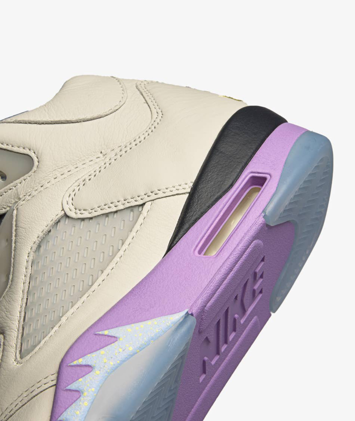 Đôi sneaker DJ Khaled x Air Jordan 5 Sail/Purple đã lên kệ - 5