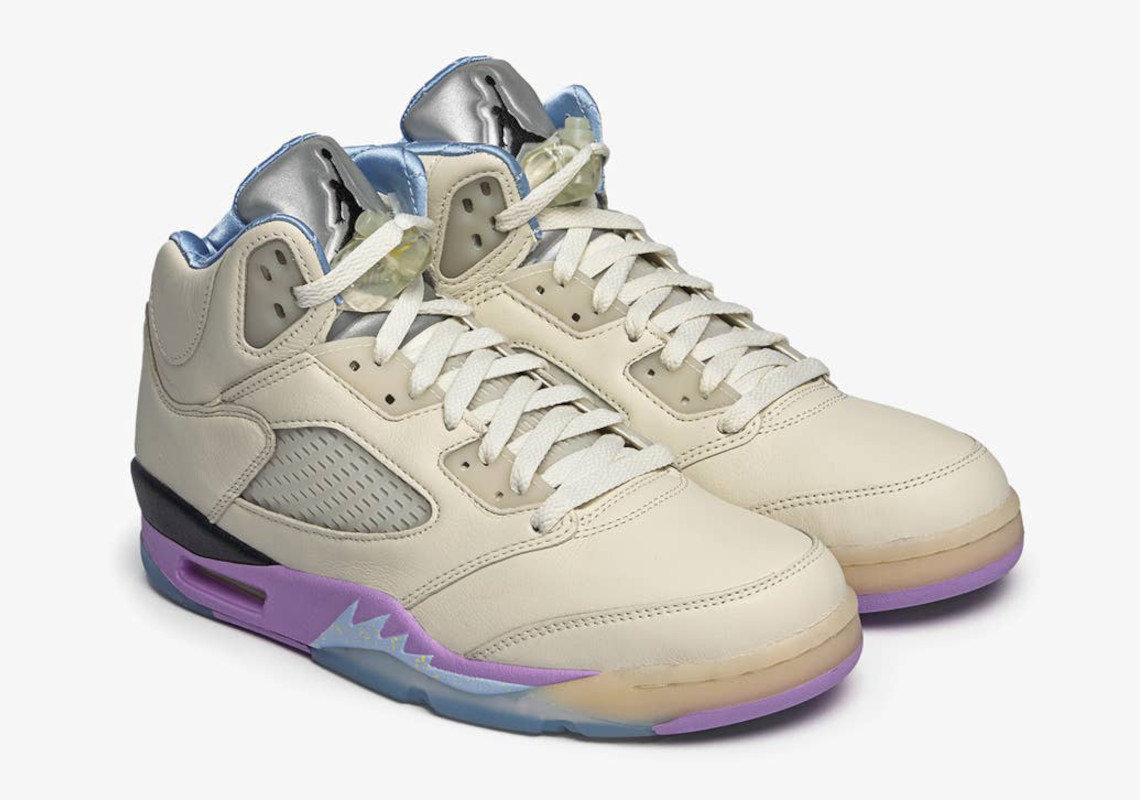 Đôi sneaker DJ Khaled x Air Jordan 5 "Sail/Purple" đã lên kệ