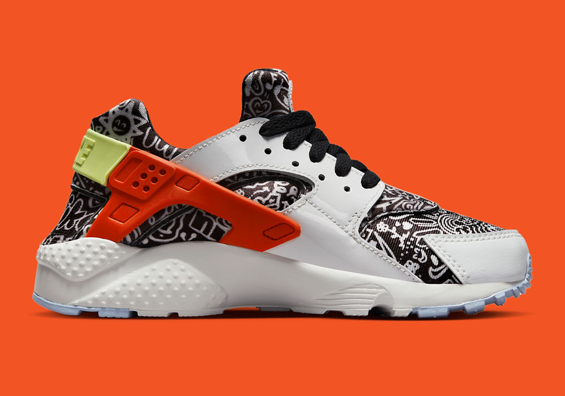 Doodles được phác thảo trên chiếc GS Nike Air Huarache này - 3