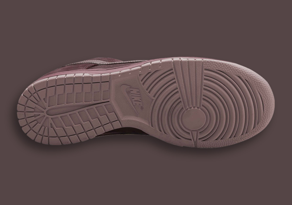 Dunk Low Premium Bordeaux - Màu đỏ bordeaux thịnh hành trong mùa đông 2023. - 4