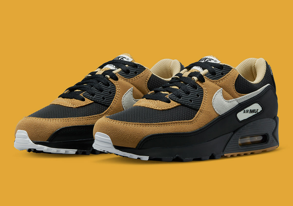 Elemental Gold' xuất hiện trong một chiếc Nike Air Max 90 màu đen tuyệt đẹp - 1