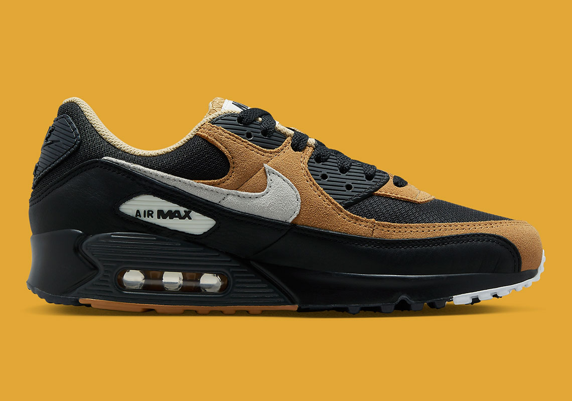 Elemental Gold' xuất hiện trong một chiếc Nike Air Max 90 màu đen tuyệt đẹp - 2