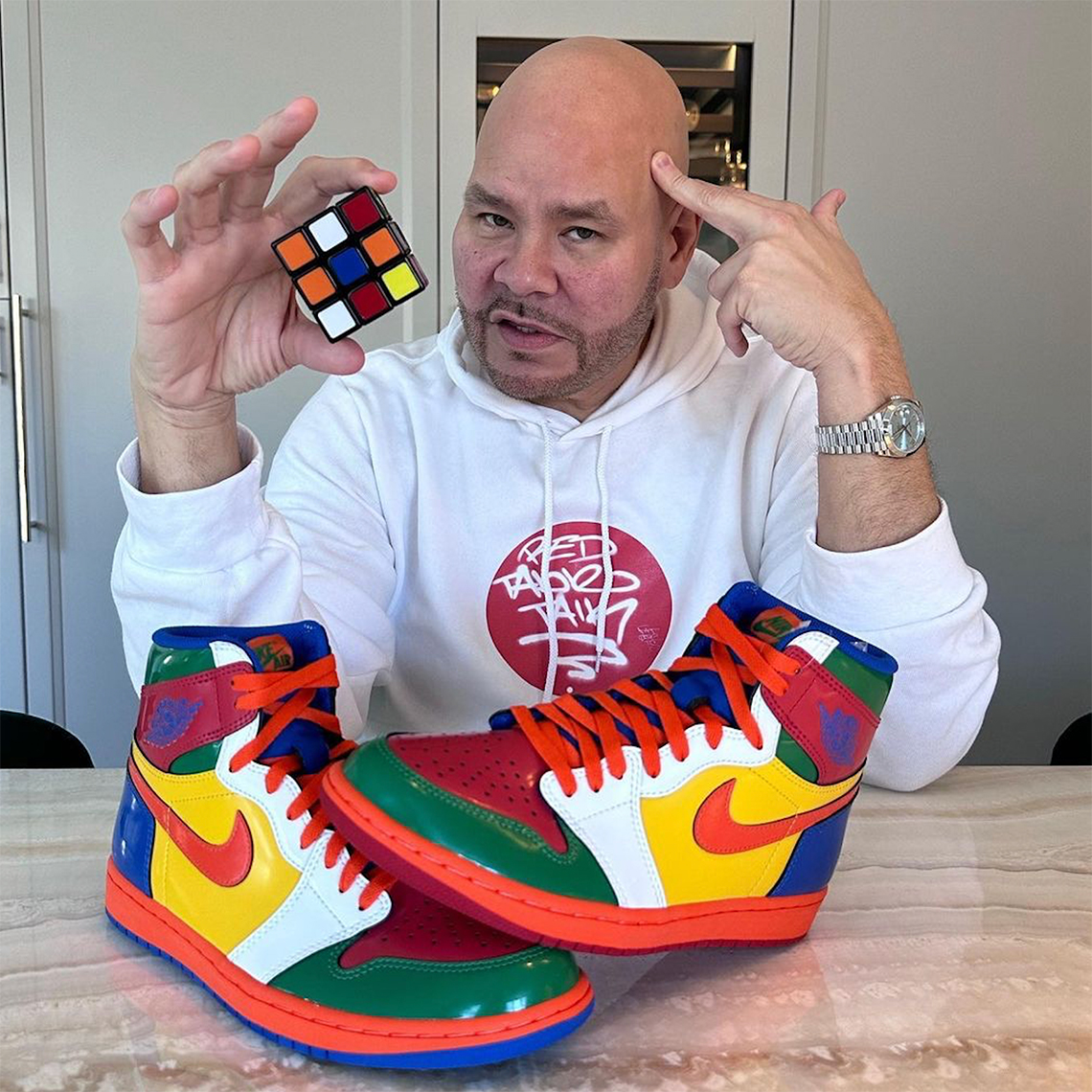 Fat Joe uốn cong chiếc Air Jordan 1 lấy cảm hứng từ khối Rubik - 2