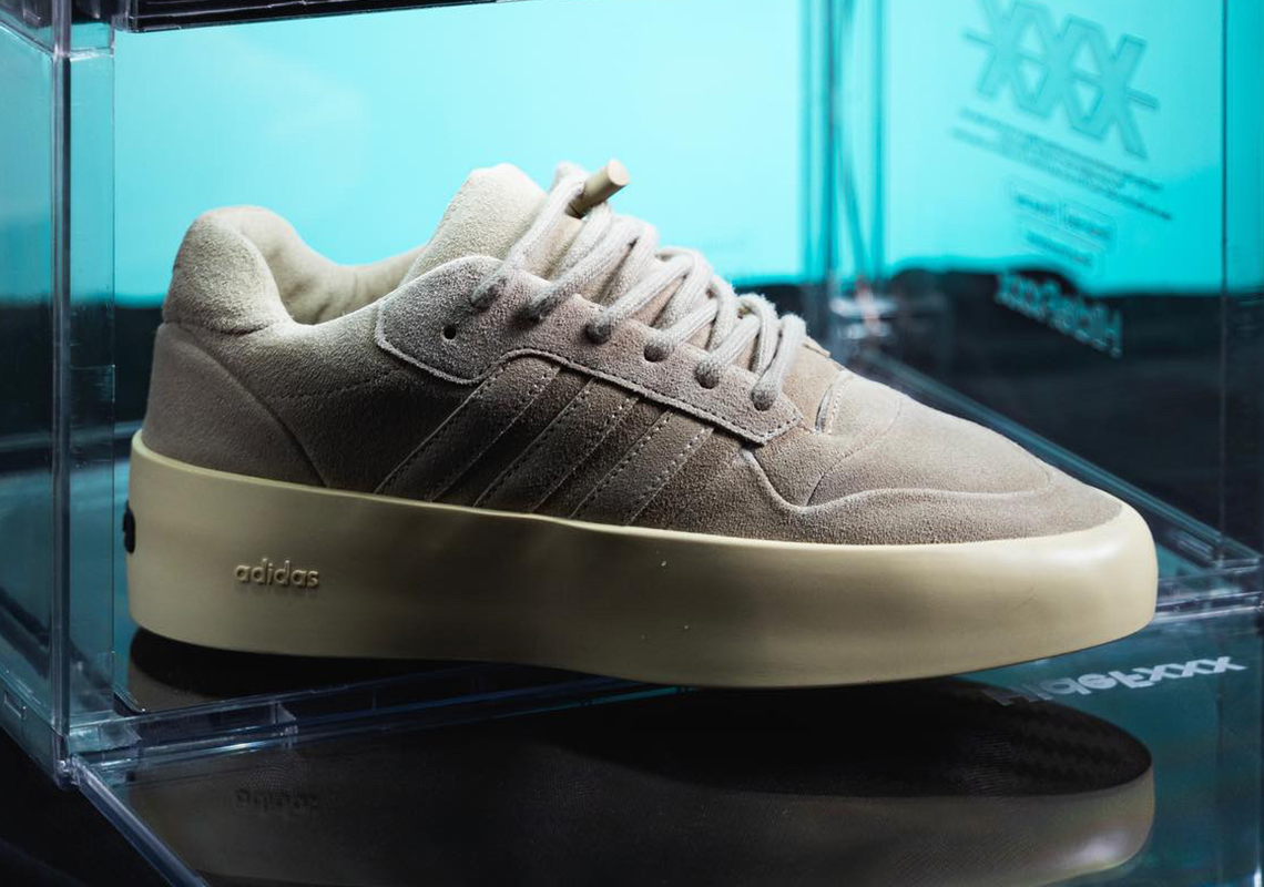 Fear of God x adidas Forum 86 Lo: Sự kết hợp độc đáo trong thời trang cao cấp! - 3
