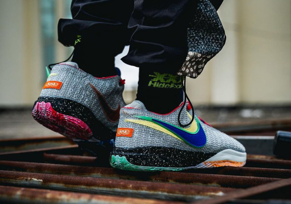 Flair Galaxy xuất hiện trở lại trên Nike Lebron 20 - 3