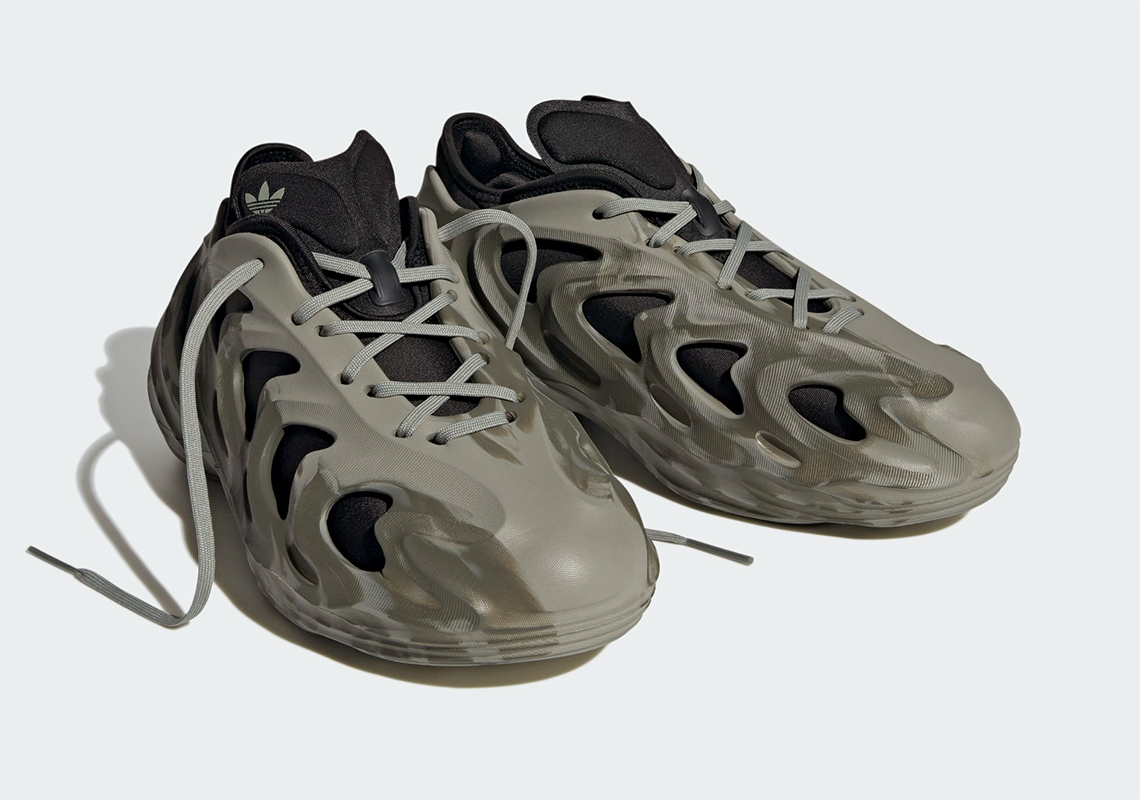 Giày adidas adiFOM Q Strata: Họa tiết trừu tượng như YEEZY MX - 4