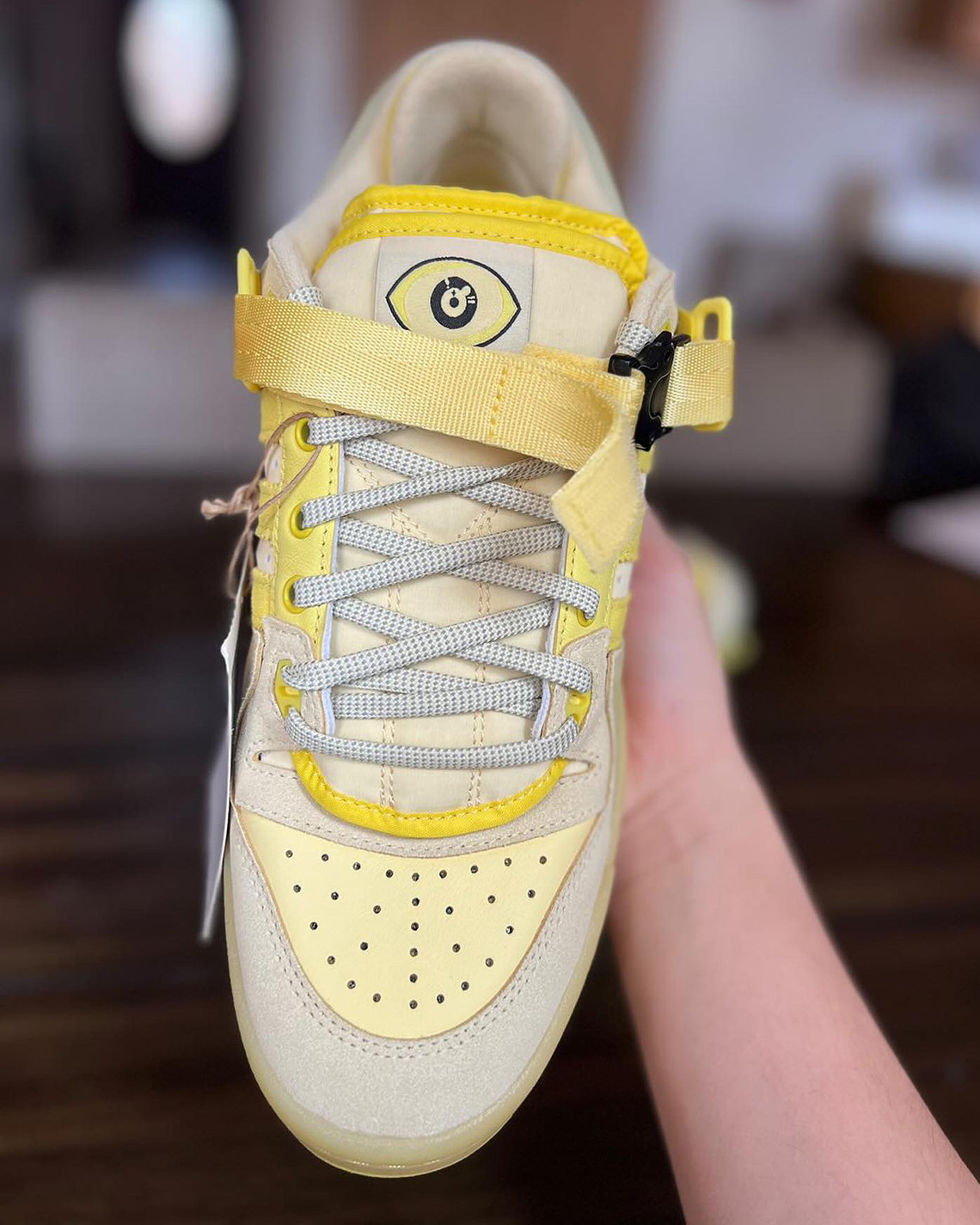 Giày adidas Forum Buckle Low màu vàng của Bad Bunny có phát hành không? - 3