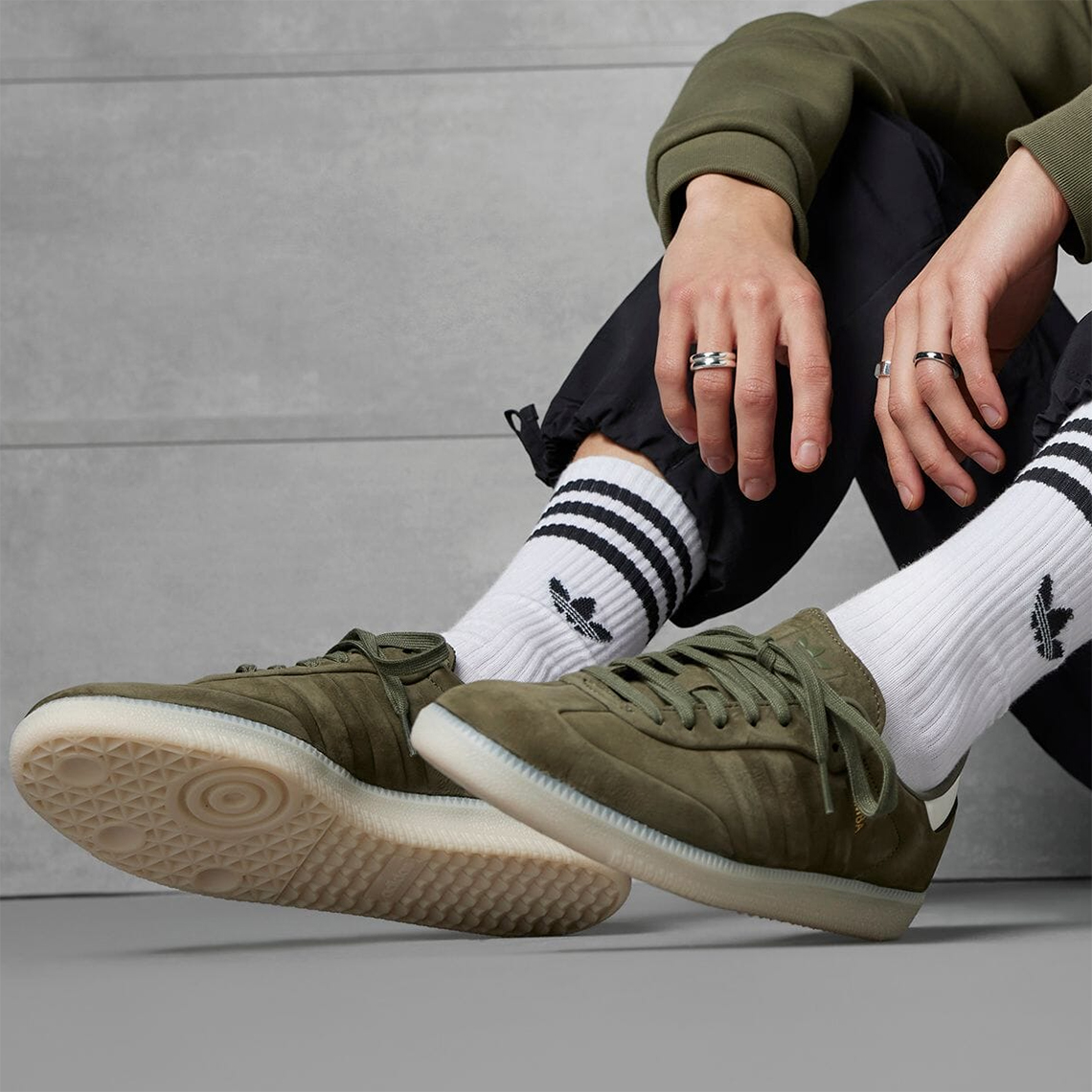 Giày adidas Samba Molded Suede: Sự kết hợp màu sắc độc đáo và chất liệu mới - 15
