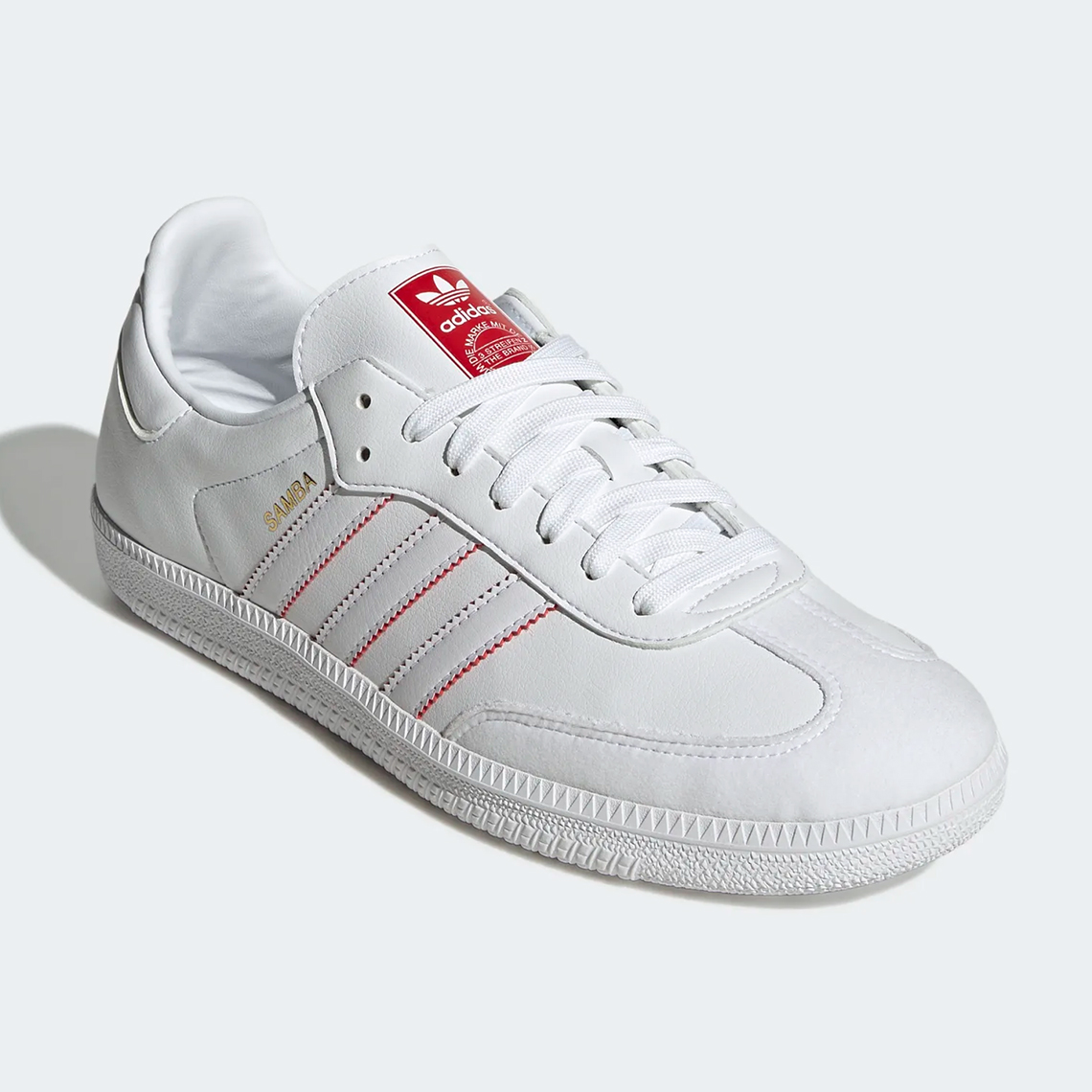 Giày adidas Samba Vegan Mickey và Minnie Mouse của Disney kỷ niệm 100 năm thành lập bằng vật liệu thân thiện động vật. - 2