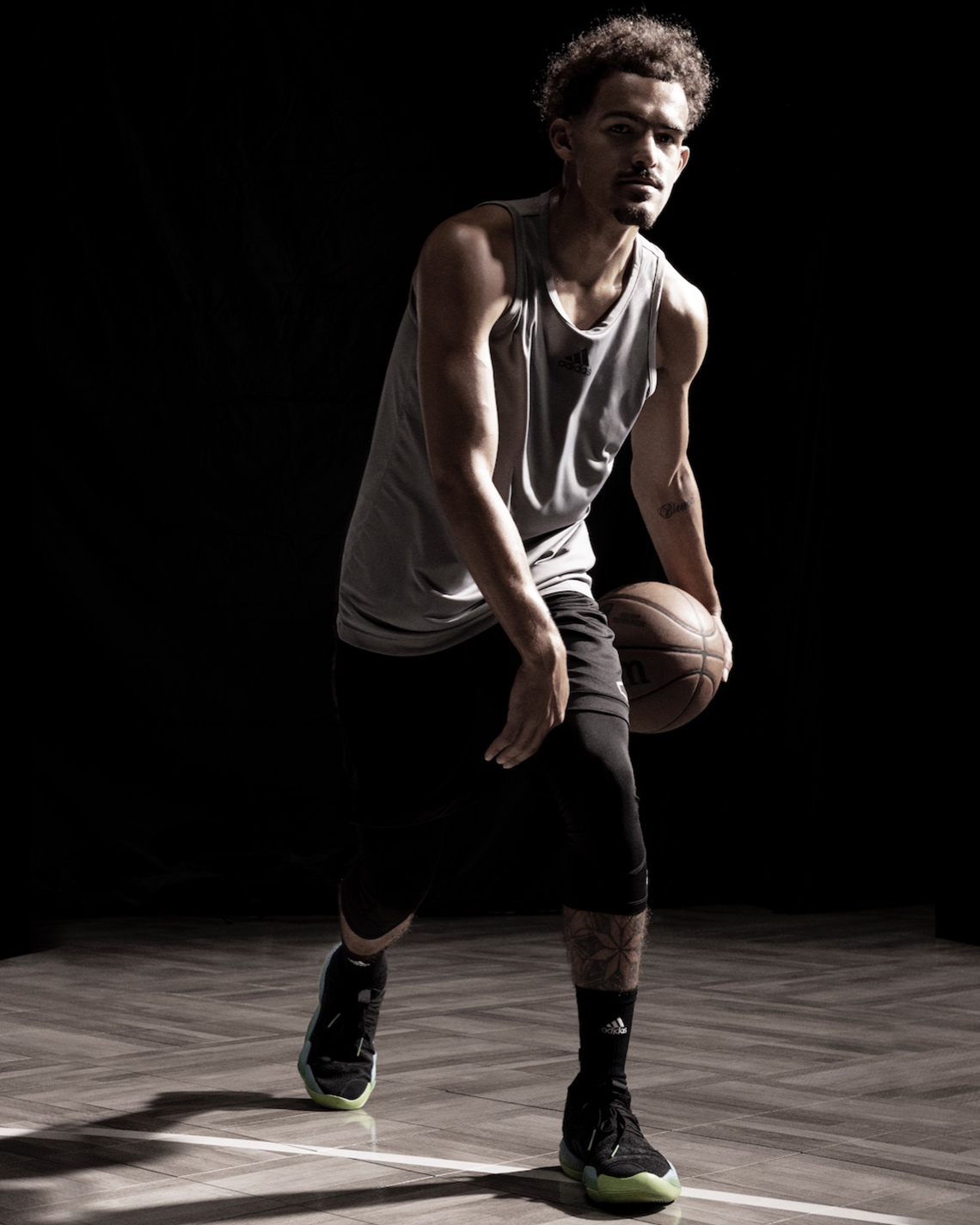 Giày Adidas tiếp theo của Trae Young được lấy cảm hứng một phần từ mẫu Adilette Slides - 12