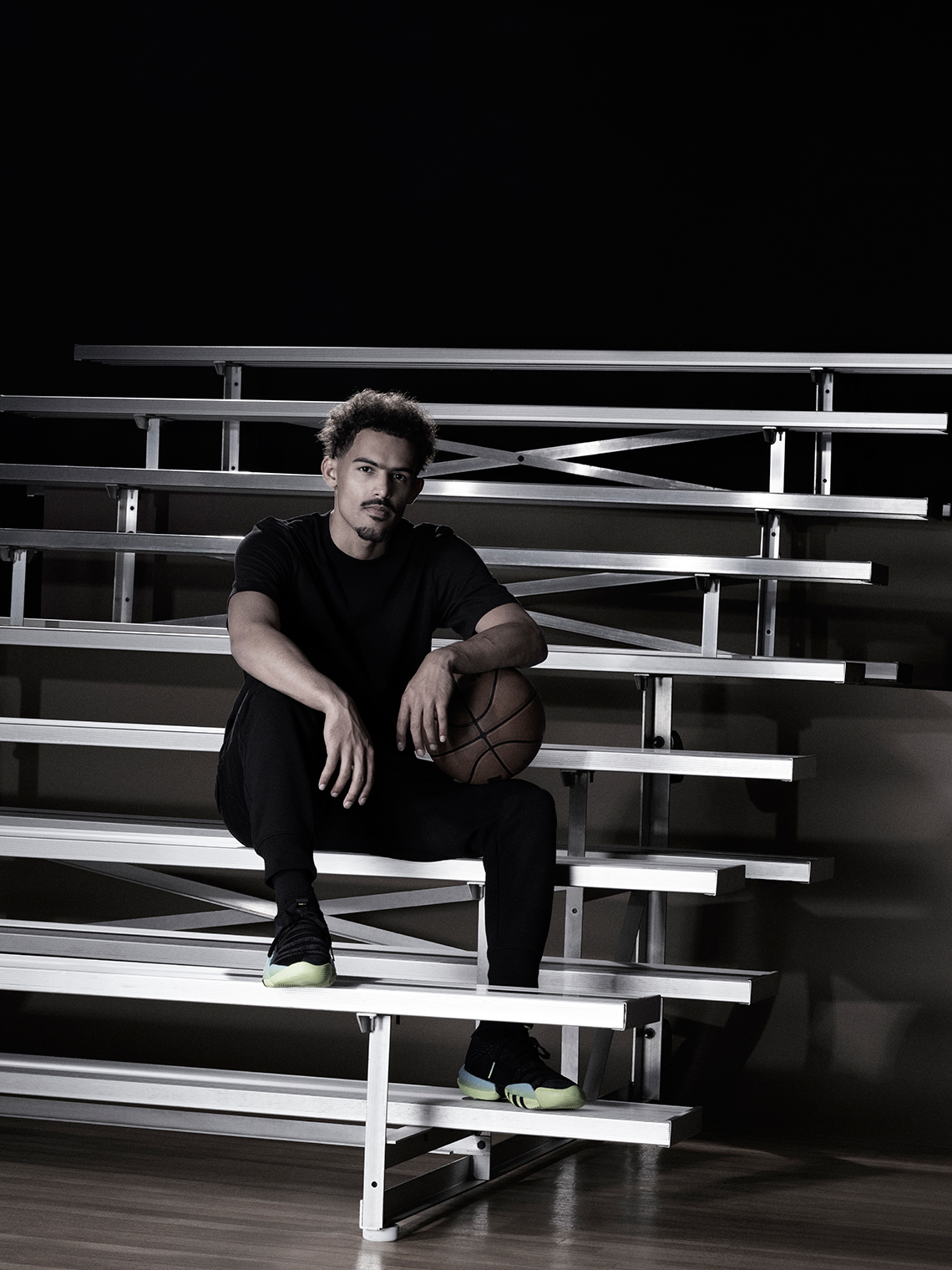 Giày Adidas tiếp theo của Trae Young được lấy cảm hứng một phần từ mẫu Adilette Slides - 7