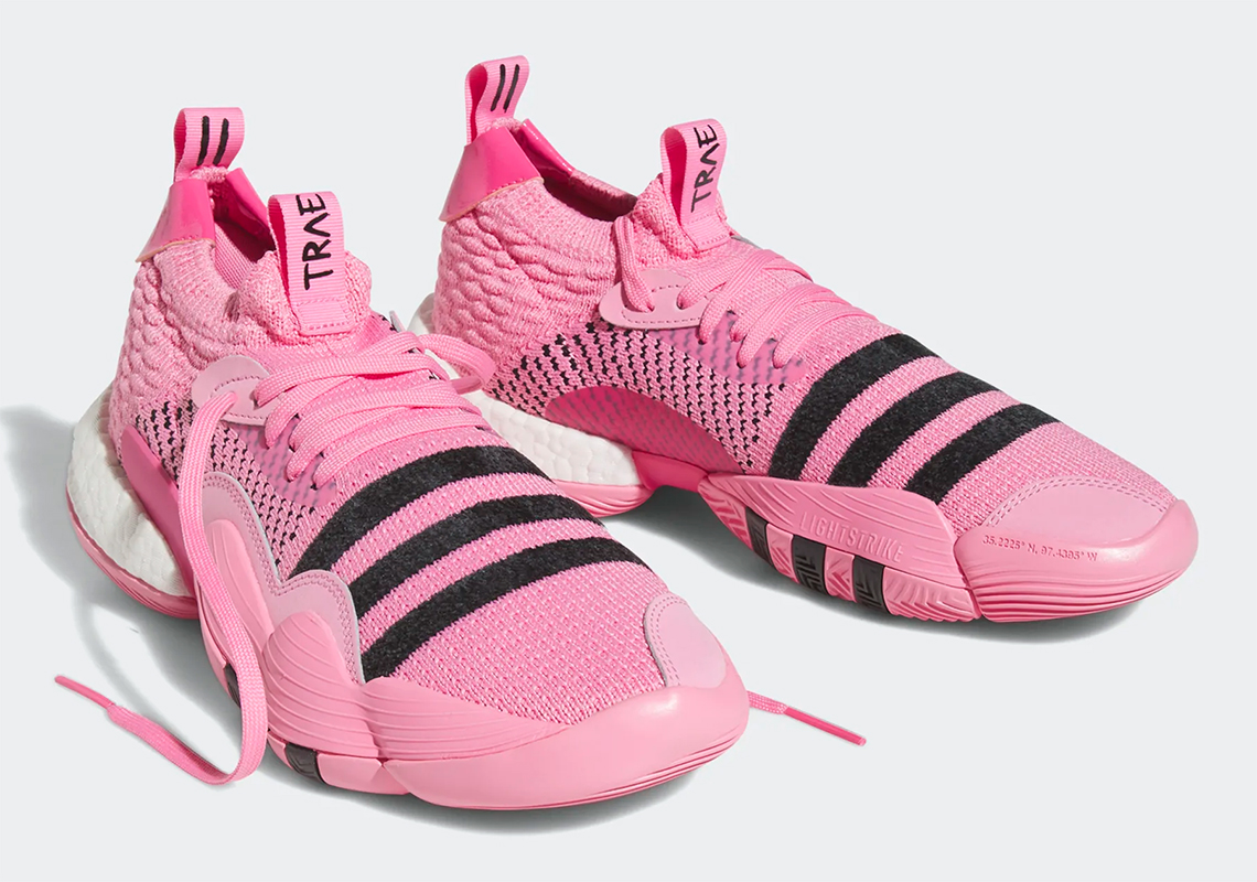 Giày adidas Trae Young 2 đón lấy tông màu Bliss Pink - 1