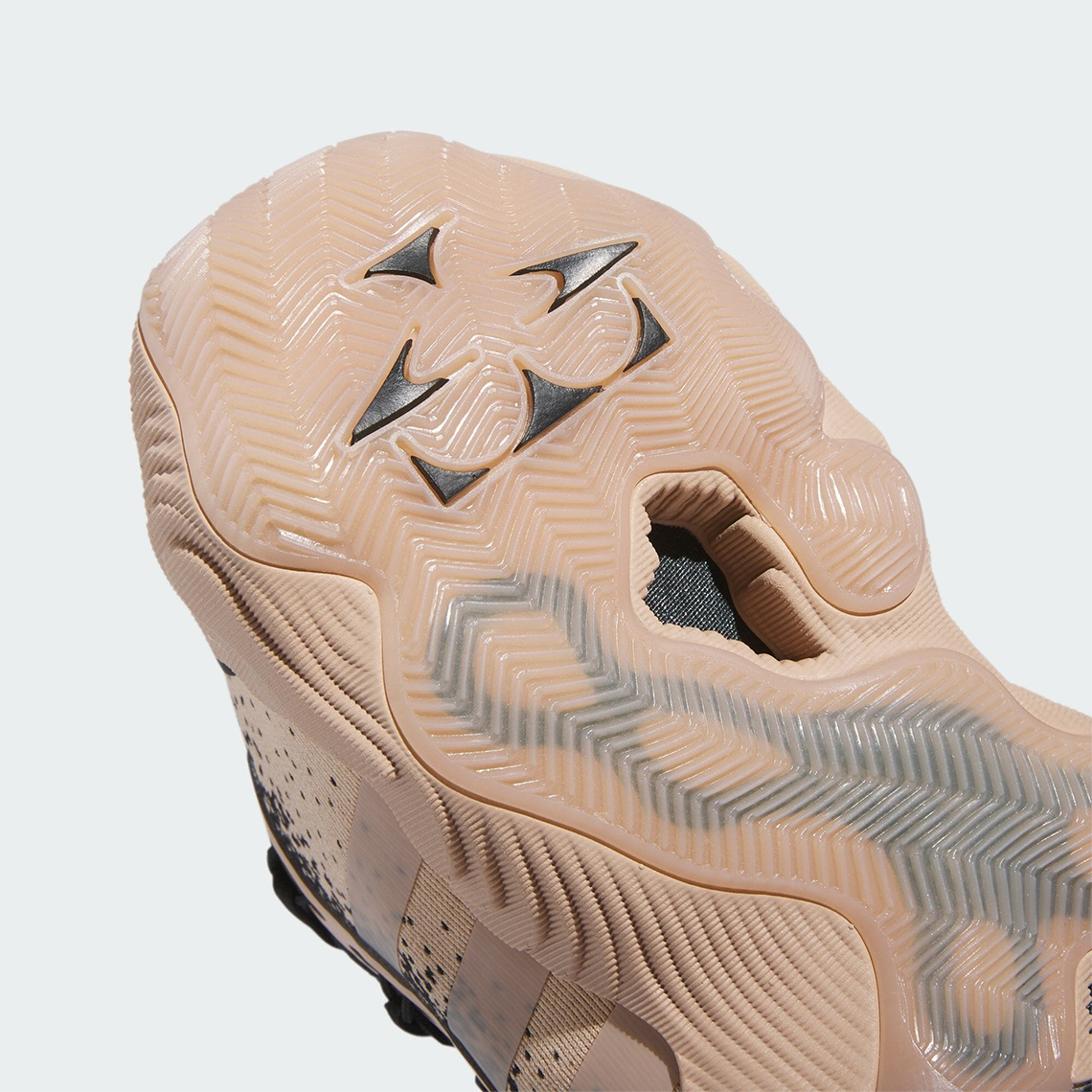 Giày adidas Trae Young 3 'Ash Pearl': Hình Ảnh Chính Thức Và Ngày Phát Hành - 8