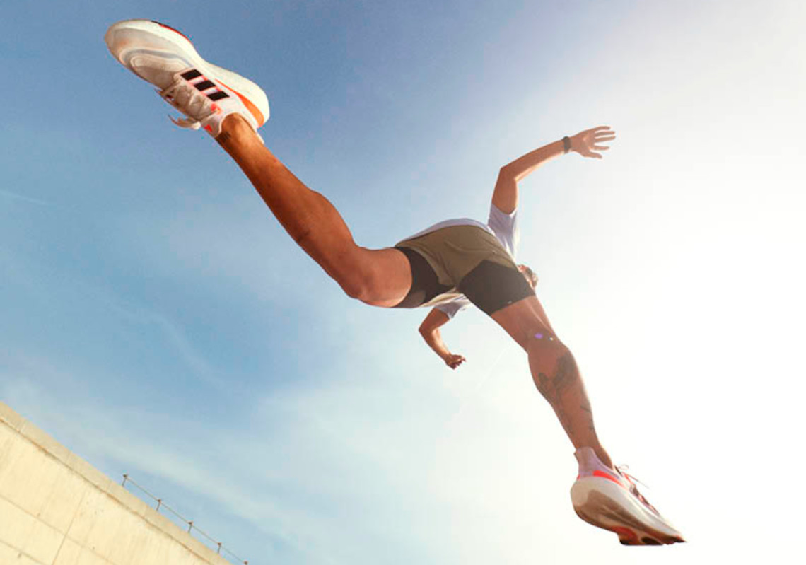 Giày Adidas UltraBOOST Light mới nhất, nhẹ nhất với công nghệ BOOST kỷ niệm 10 năm ra mắt - 6