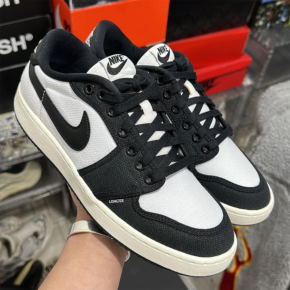 Giày Air Jordan 1 KO Low ra mắt phiên bản đen trắng đơn sắc - 4