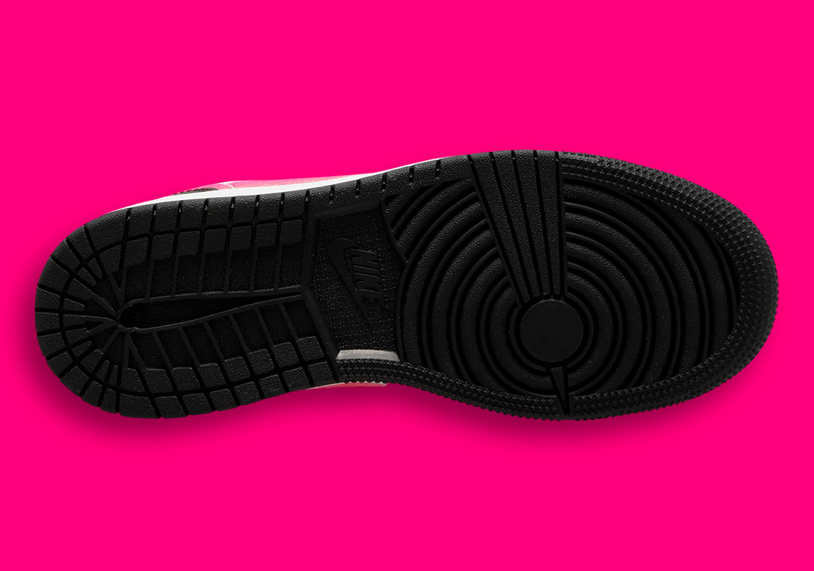 Giày Air Jordan 1 Low Fierce Pink/Black/White cho trẻ em ra mắt! - 4