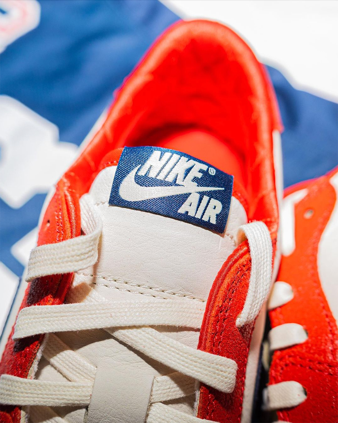 Giày Air Jordan 1 Low PE Howard Bison với màu đỏ rực rỡ - 5