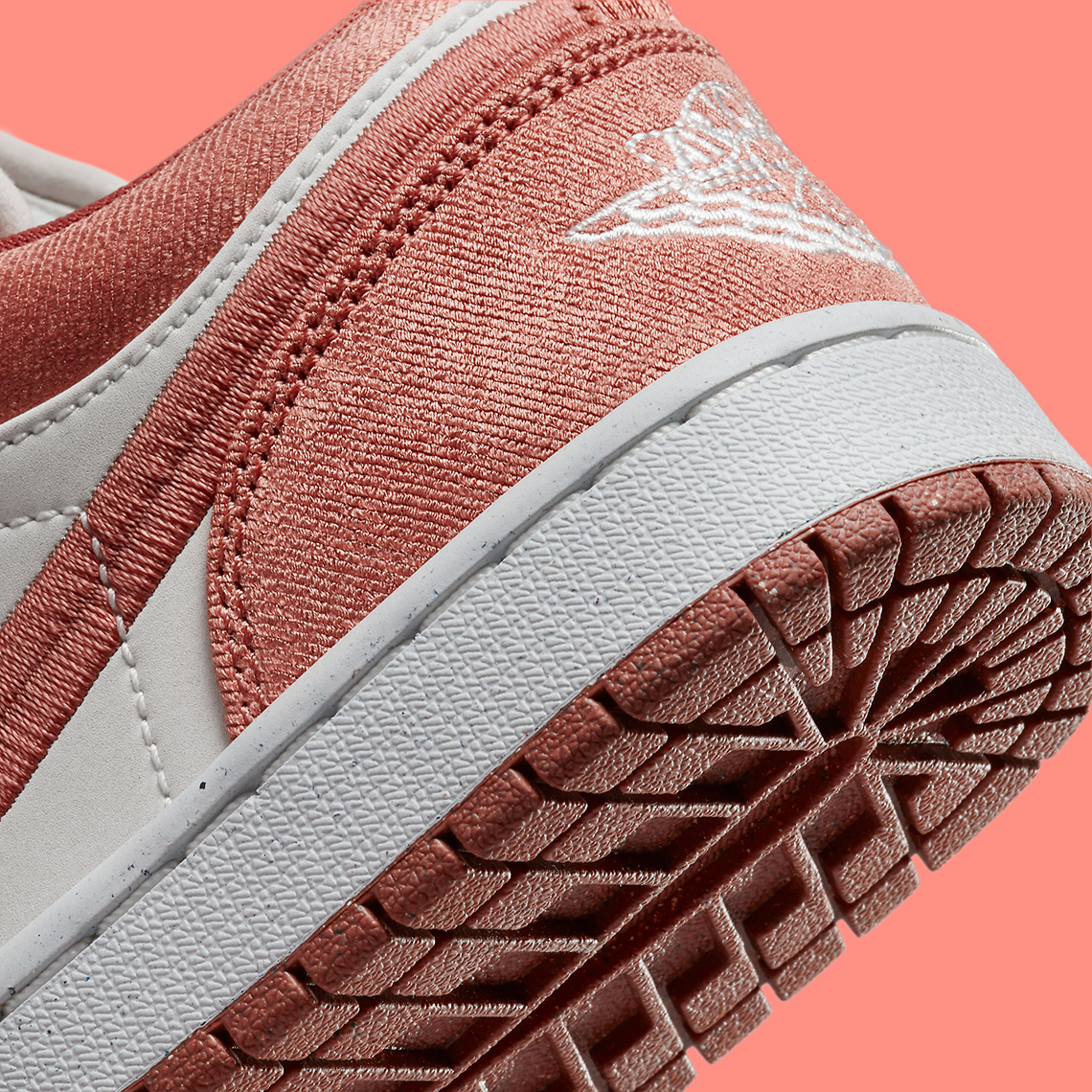 Giày Air Jordan 1 Low SE Peach Canvas ra mắt cho mùa xuân - 7