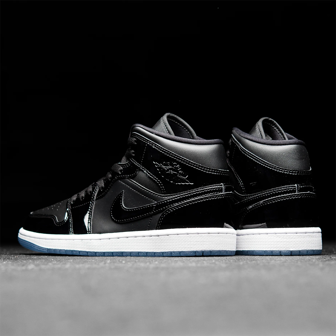 Giày Air Jordan 1 Mid Space Jam sẽ ra mắt tại một số cửa hàng được chọn lọc vào ngày mai - 2