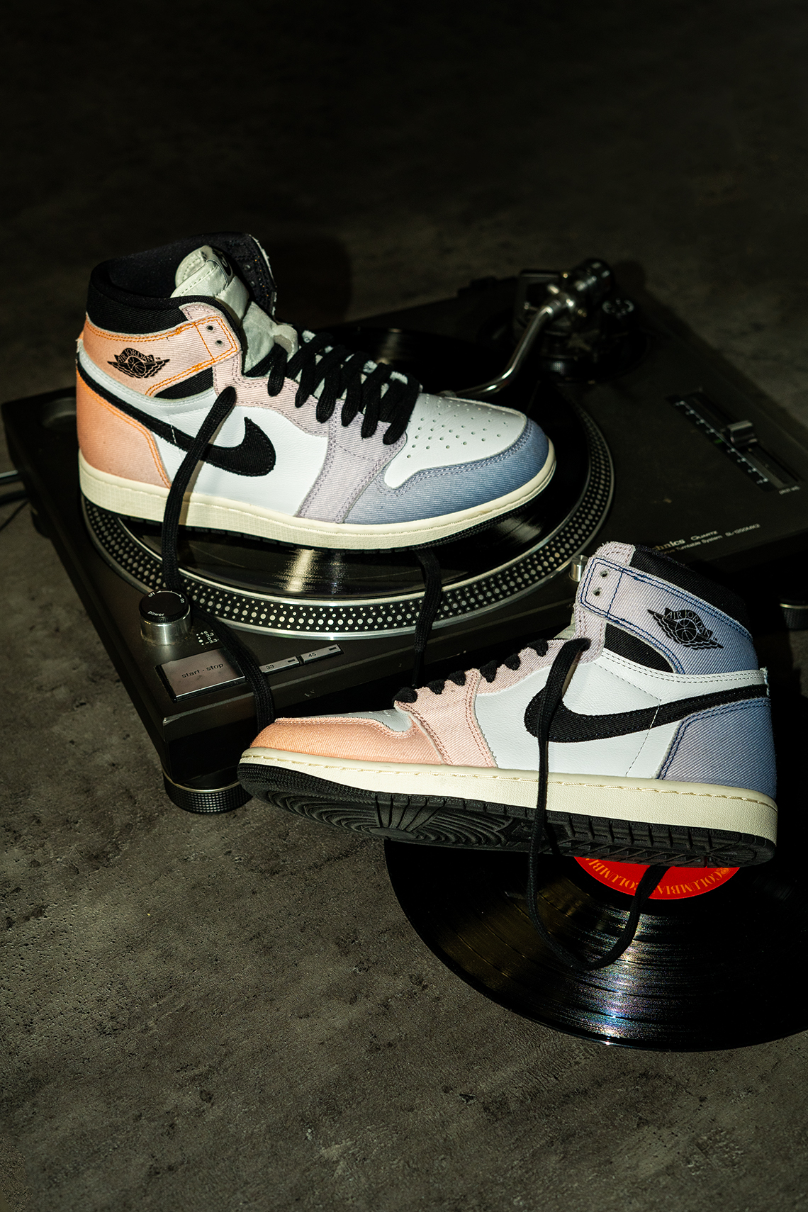 Giày Air Jordan 1 Skyline sẽ sớm được phát hành tại Extra Butter. - 2