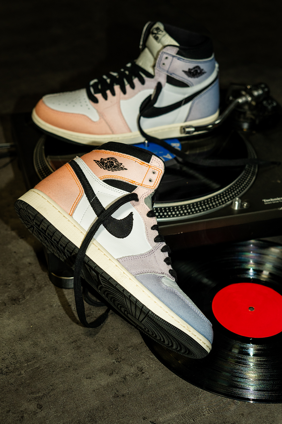 Giày Air Jordan 1 Skyline sẽ sớm được phát hành tại Extra Butter. - 4