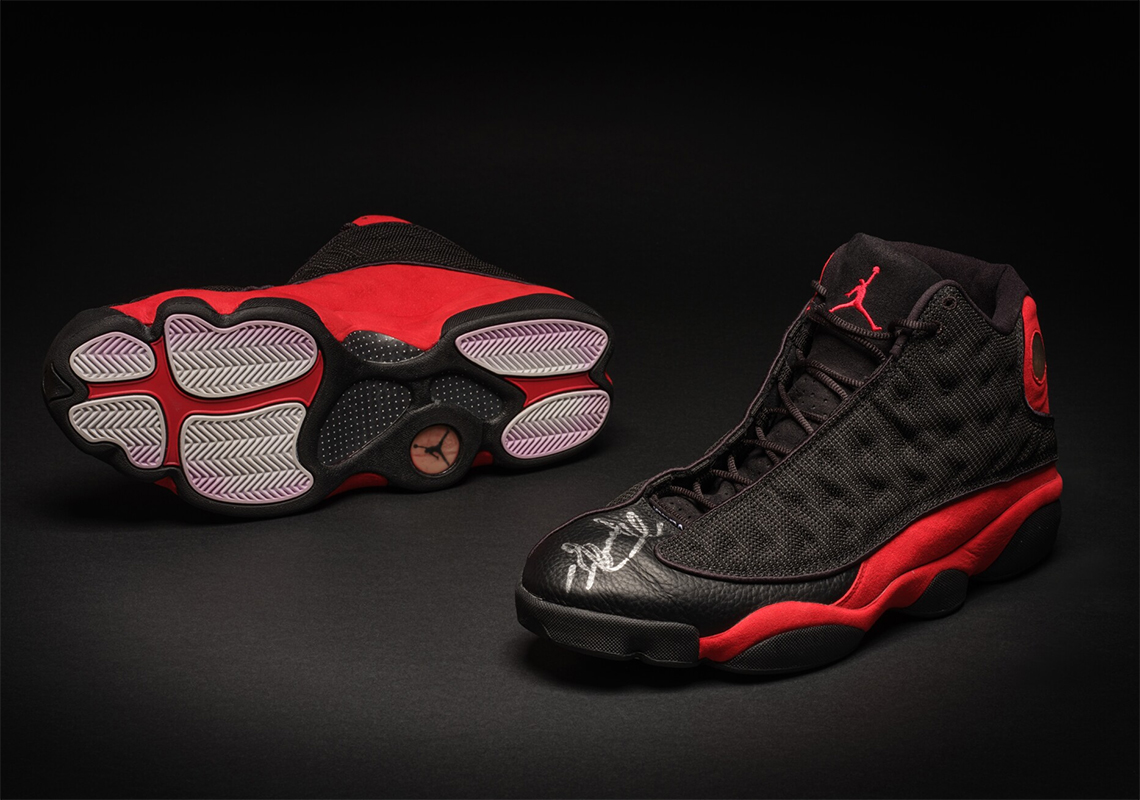 Giày Air Jordan 13 Bred được bán với giá kỷ lục 2.2 triệu USD tại đấu giá - 2